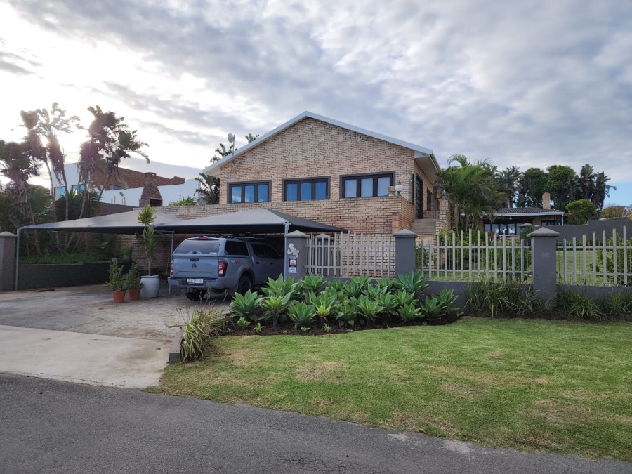 3 Bedroom Property for Sale in Winterstrand Eastern Cape